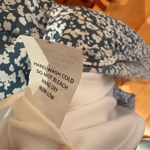 V-Neck Flowy Floral Viridian Summer Dress Wmn’s XS - Picture 10 of 11